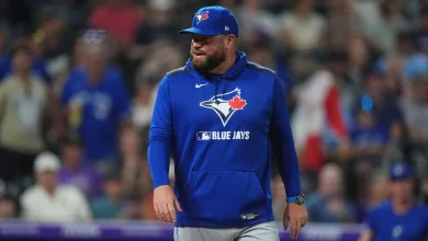 Blue Jays manager John Schneider ejected vs. Dodgers