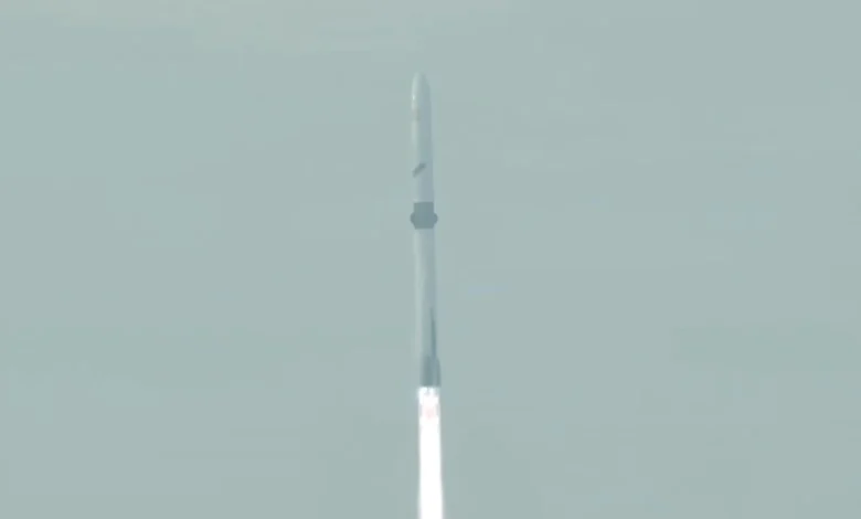 Blue Origin's huge New Glenn rocket grounded after launch mishap