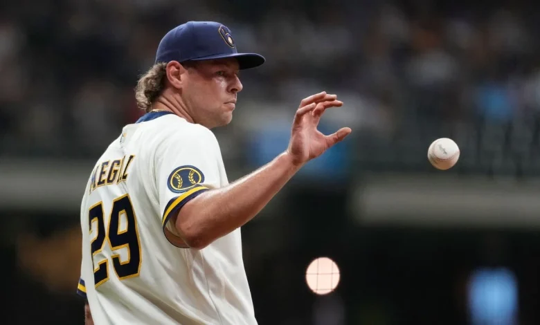 Brewers' Murphy mulls moving Megill out of closer role