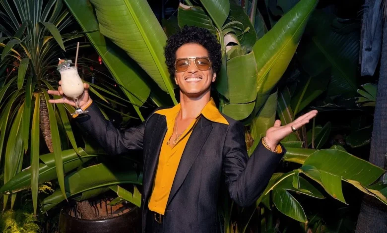 Bruno Mars Says He's Debt Free at Las Vegas Show