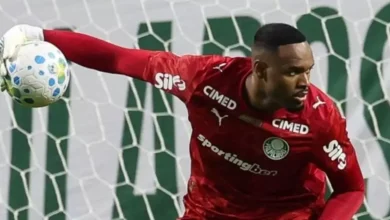 Carlos Miguel provoca torcida do Corinthians, em Itaquera