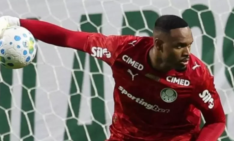 Carlos Miguel provoca torcida do Corinthians, em Itaquera