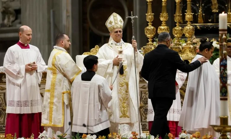 Catholics Around the World Celebrate Easter Sunday Amid Calls for Peace and Reflection