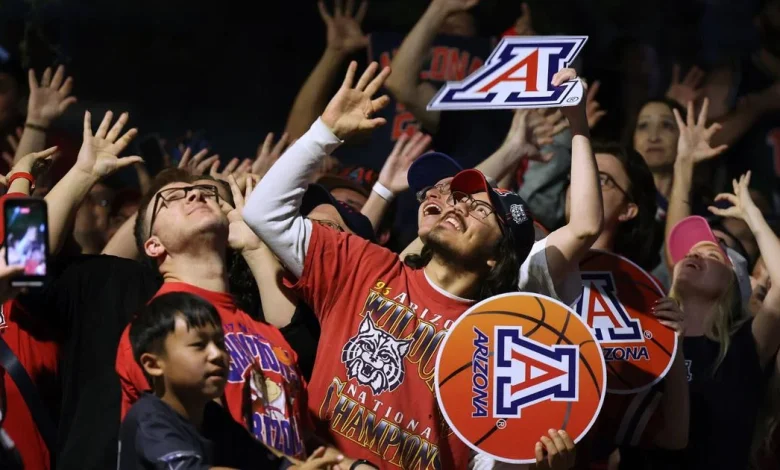 Cheer on the Wildcats in the Final Four at these local restaurants and bars 🐻⬇️