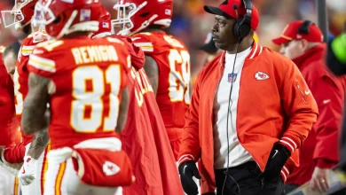 Chiefs defensive backs coach Dave Merritt arrested, charged with domestic battery