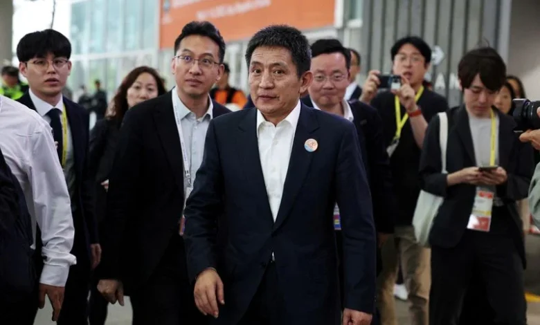 China's vice commerce minister meets Ford executive, urges deeper market presence