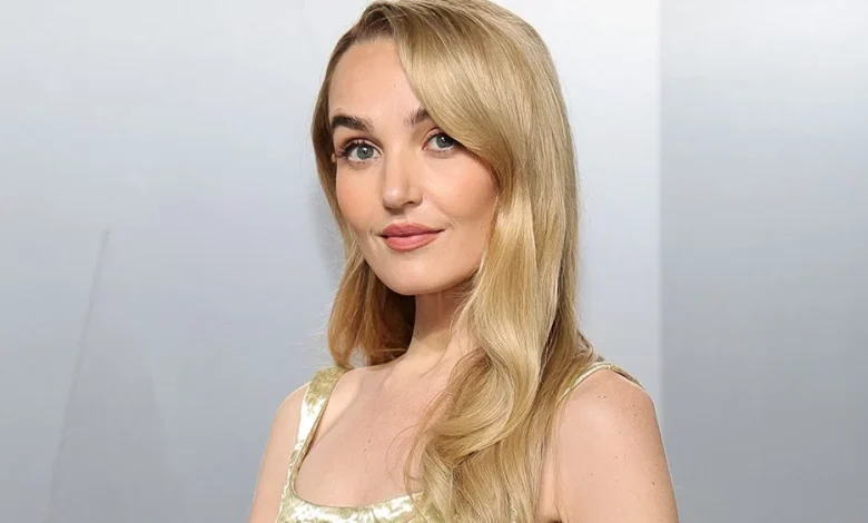 Chloe Fineman Video Edited Out Kid Pantsing Details by Vanity Fair