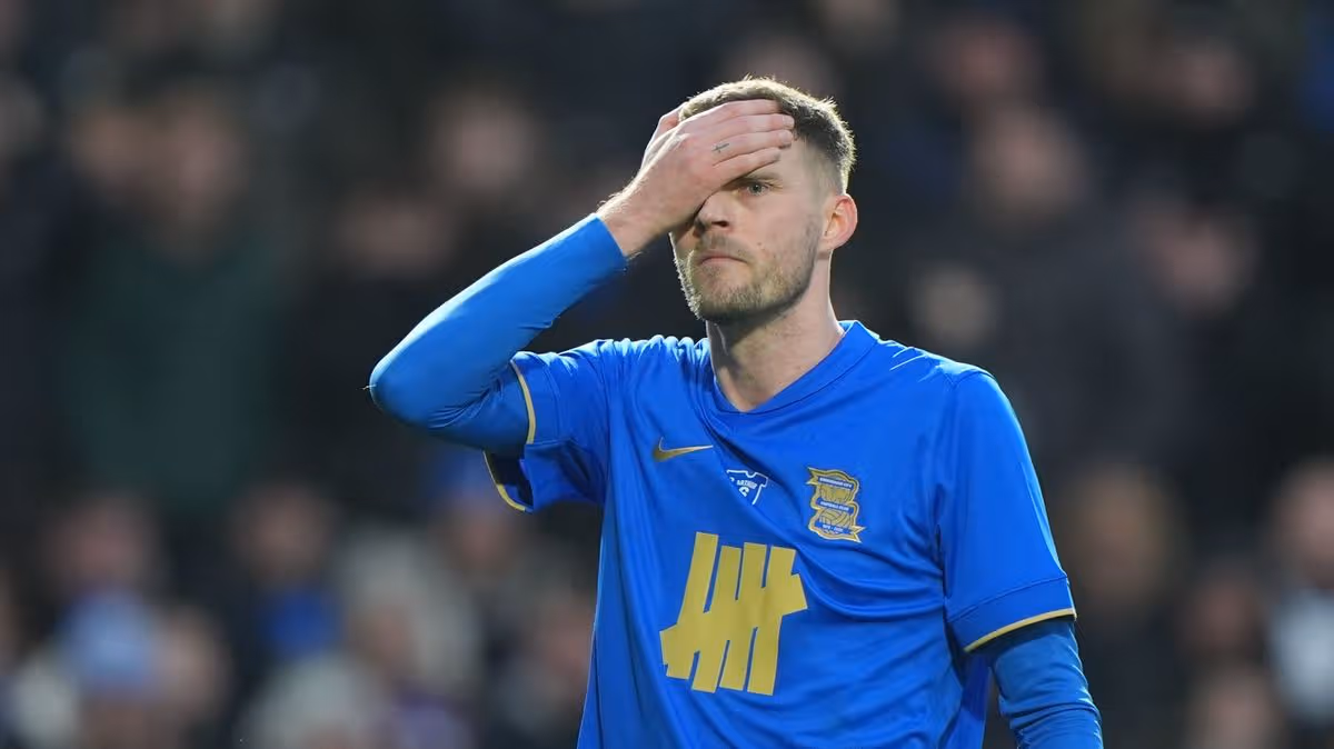 Chris Davies dropped Birmingham City striker Marvin Ducksch over 'internal matter'