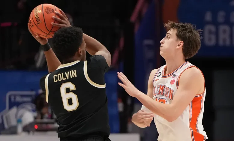 Cincinnati Bearcats reel in guard Myles Colvin from Wake Forest