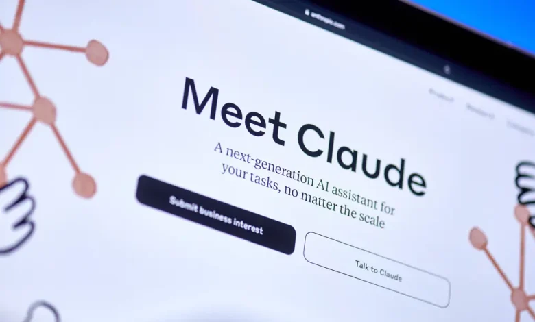 Claude is experiencing a 'major outage'