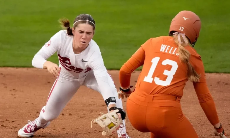 College softball rankings: A new team sits atop latest top 25 poll