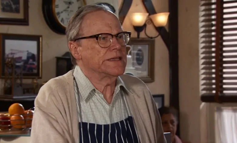 Coronation Street confirms who sets fire to Roy's Rolls in early ITVX episode