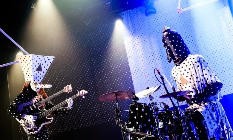 Critique d’Angine de Poitrine au Club Soda | Une ode à la bizarrerie