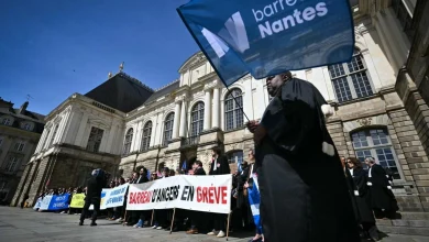 Environ 300 avocats manifestent à Rennes contre la réforme de la justice criminelle