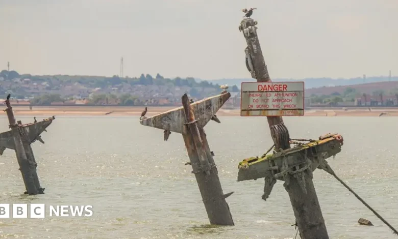 Explosives-filled shipwreck to have masts removed