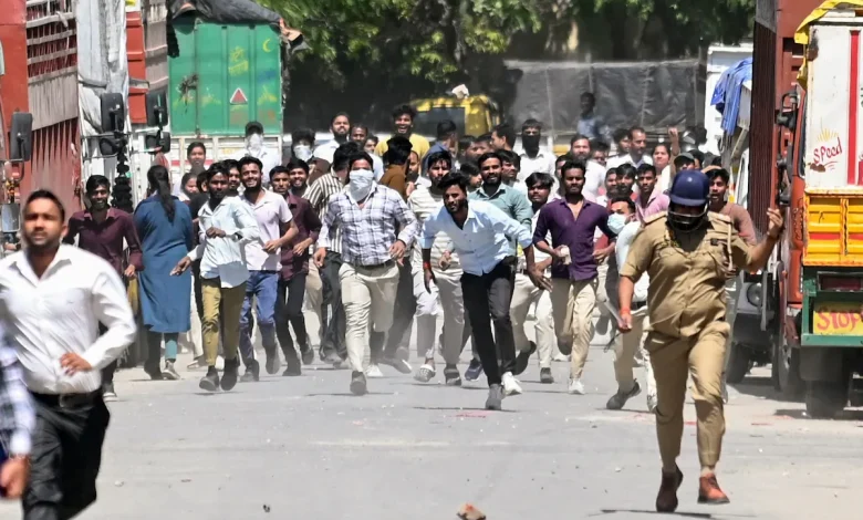 'Failed State' vs 'Pak Conspiracy': Noida Workers' Protest Trigger Political Row