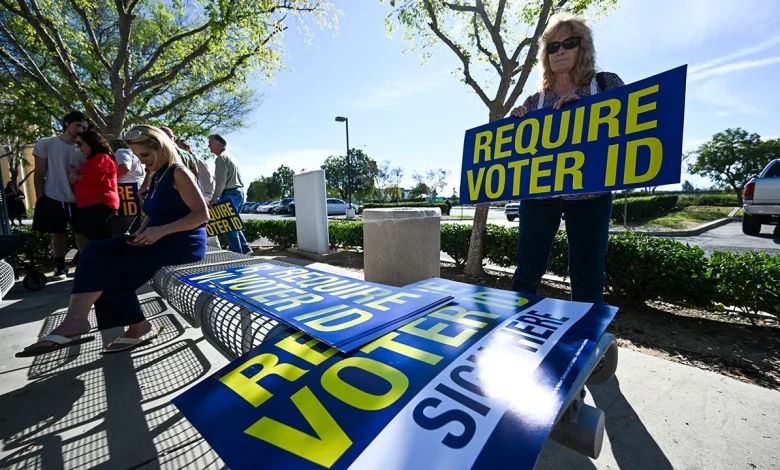 Federal judge blocks Indiana ban on student ID for voting