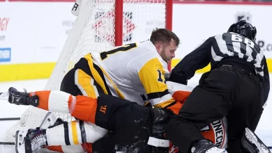 Flyers, Penguins squeeze 11 players inside penalty box after Game 3 melee