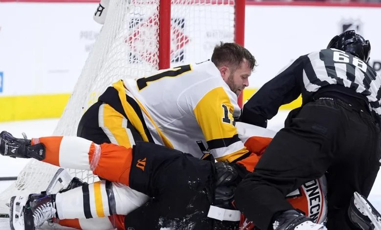 Flyers, Penguins squeeze 11 players inside penalty box after Game 3 melee