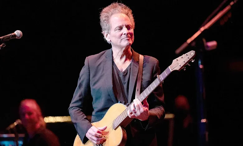 Former Fleetwood Mac guitarist Lindsey Buckingham attacked by alleged stalker: report