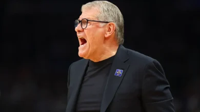 Geno Auriemma rants about South Carolina fouls: 'Been beating the (expletive) out of our guys'