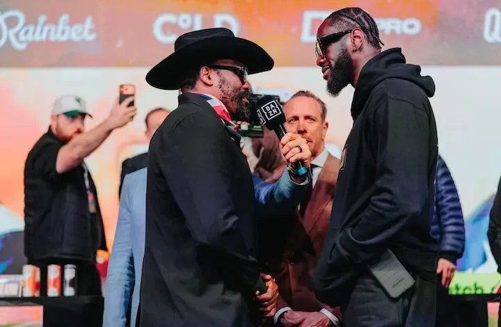 Gloves dispute between Deontay Wilder and Derek Chisora settled
