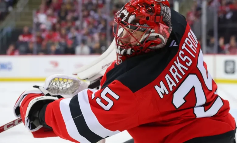 Goalie fight! See Devils' Markstrom square off with Rangers' Shesterkin