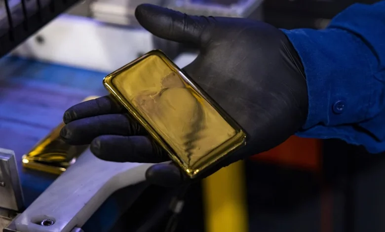 Gold Pares Losses After Report on Talks About Iran War Ceasefire