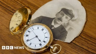 Gold watch of Titanic hero could get £100k in Penshurst auction