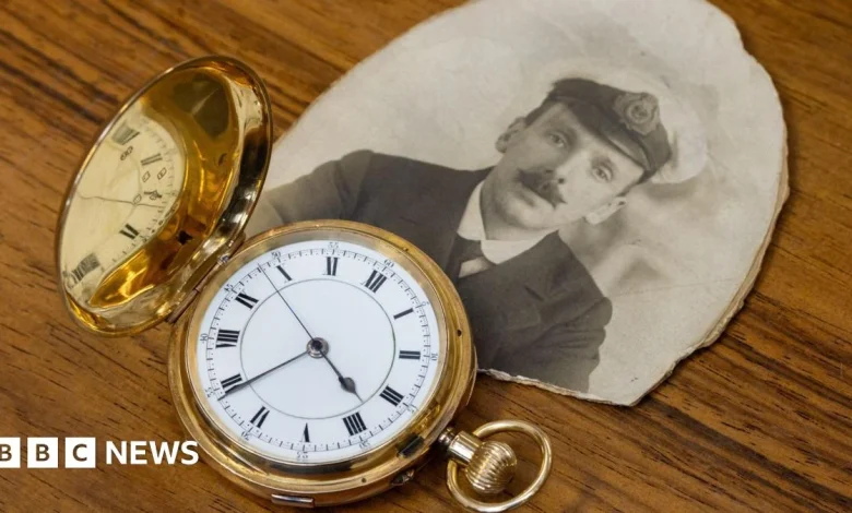 Gold watch of Titanic hero could get £100k in Penshurst auction