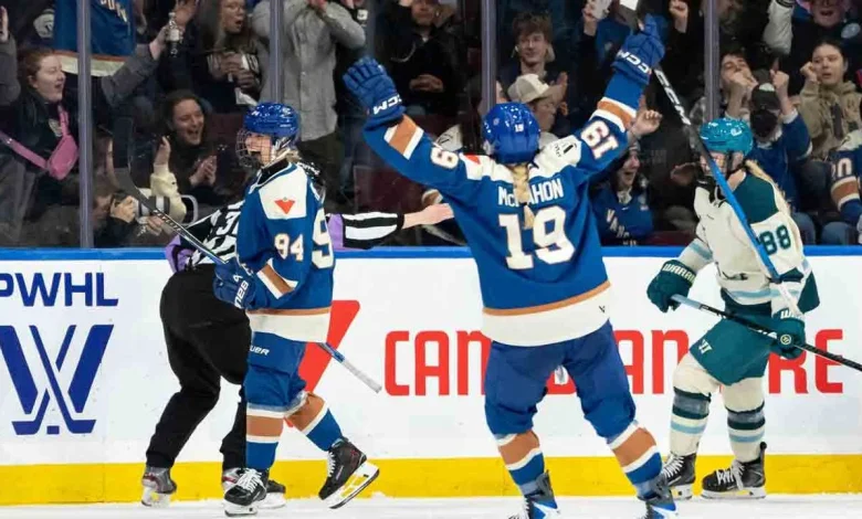 Goldeneyes keep slim playoff hopes alive with win over Torrent