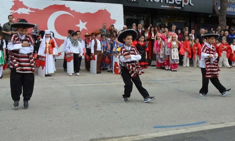 Gören bir daha baktı: Üçüzlerden şov