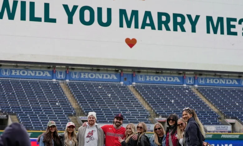 Guardians catcher Austin Hedges proposes after win against Balitmore