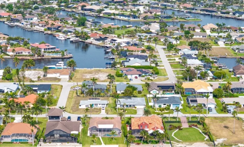 Home prices are falling in the Sun Belt and Rising in the Rust Belt. Here's why