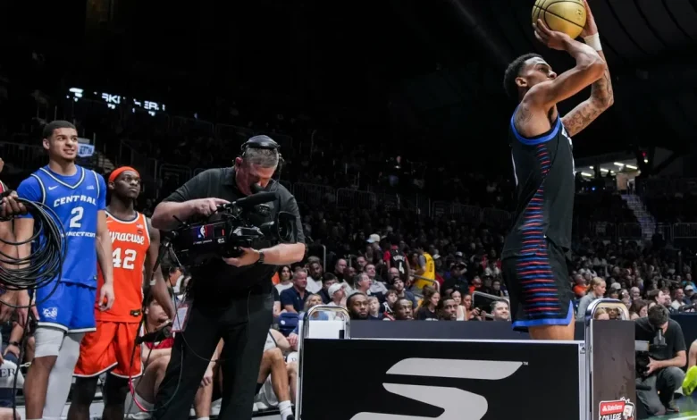 Hometown 3-point champion was met with boos. Why former Indiana guard 'likes it that way'