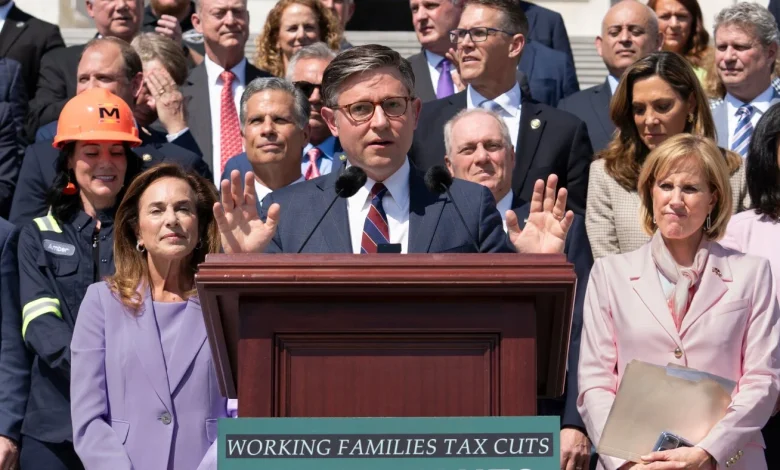 House extends surveillance powers for 10 days : NPR