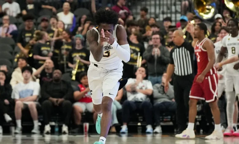 Huff scores 3 as West Virginia tops Oklahoma for CBC title