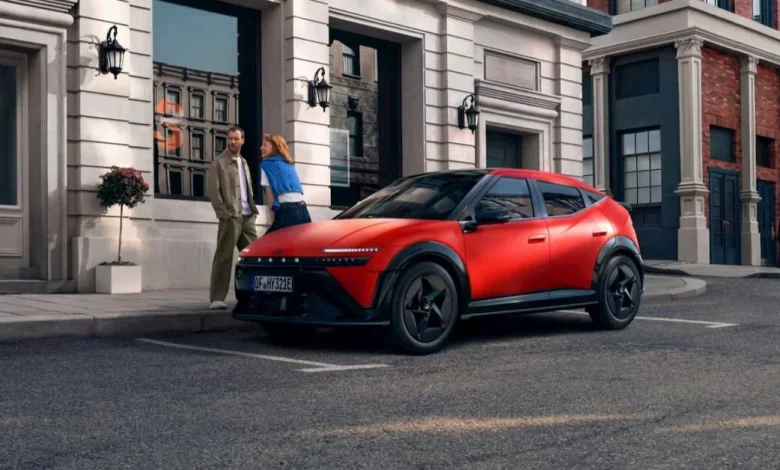 Hyundai IONIQ 3 debuts with class-leading range and new infotainment [Images]