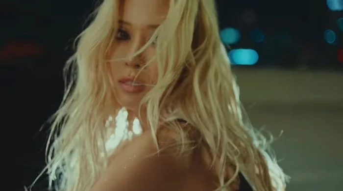 "I Had No Idea She Was Angelina Jolie's Daughter"...Shiloh Makes Surprise Appearance in K-pop Singer's MV