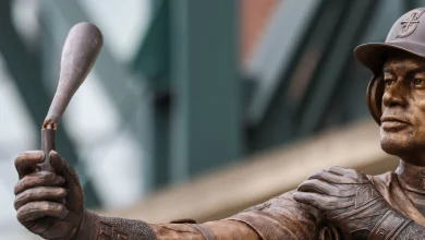 Ichiro statue unveiled with broken bat by Seattle Mariners in ceremony that went foul