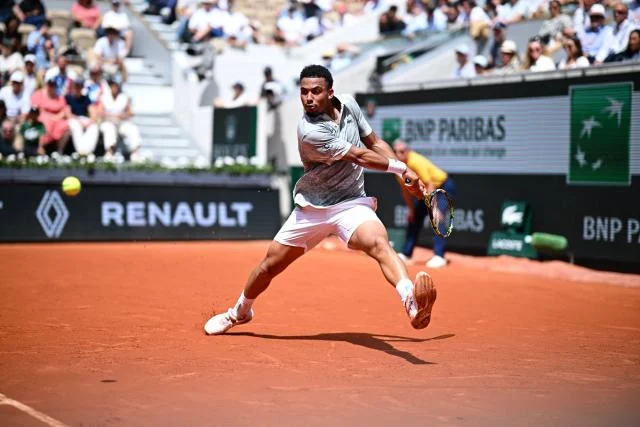 « Il sera moins embêté » : Arthur Fils va retrouver la terre battue, sa surface de prédilection, à Barcelone