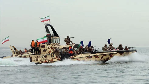 Iran's Revolutionalry Guards 'mosquito fleet' is a serious threat in the Strait of Ho
