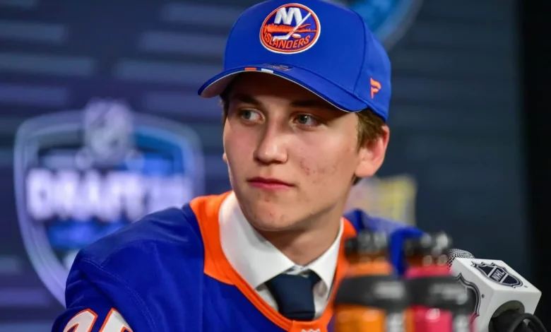 Islanders recall Victor Eklund ahead of potential NHL debut