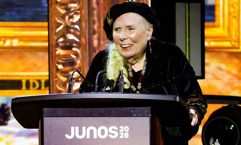 “It changed my life for the better. I went into a coma which helped me to quit smoking”: Joni Mitchell accepts a Juno Lifetime Achievement from Canadian Prime Minister Mark Carney and says that her near-fatal brain aneurysm gave her a “better life”
