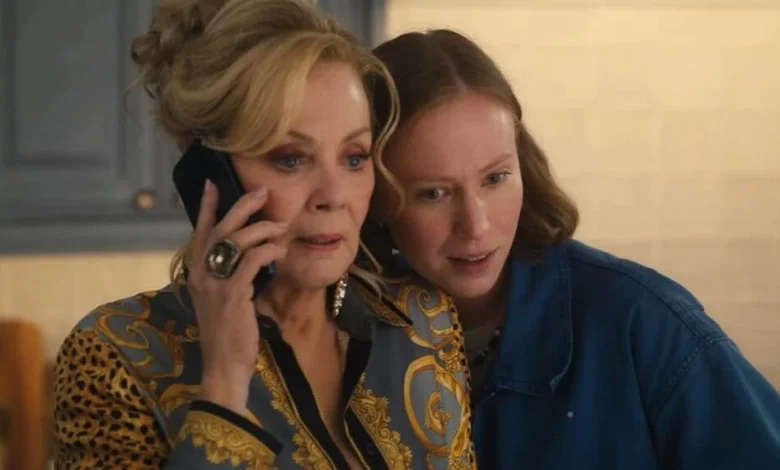 It’s Back to ‘Silly’ Basics and True Teamwork in Season 5 of HACKS, Say Jean Smart and Hannah Einbinder