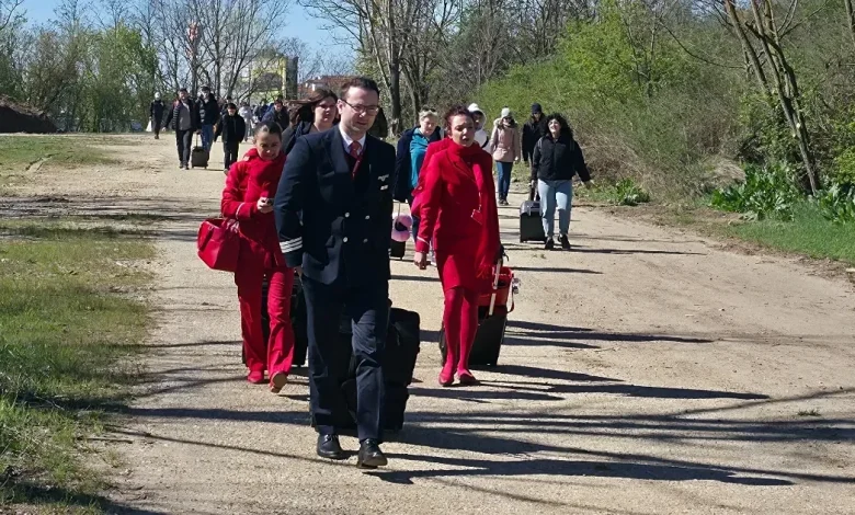 J. D. Vance érkezése miatt csak gyalog lehet megközelíteni a repteret