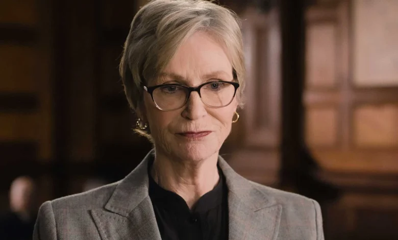 Jane Lynch Is Guest Starring on Law & Order as a "Shark" Attorney (DETAILS)