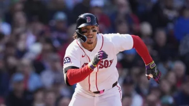 Jarren Duran: Middle finger to fan was over mental-health heckle