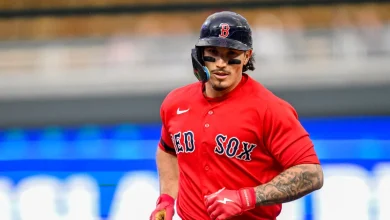 Jarren Duran makes obscene gesture to fan who he says 'told me to kill myself'