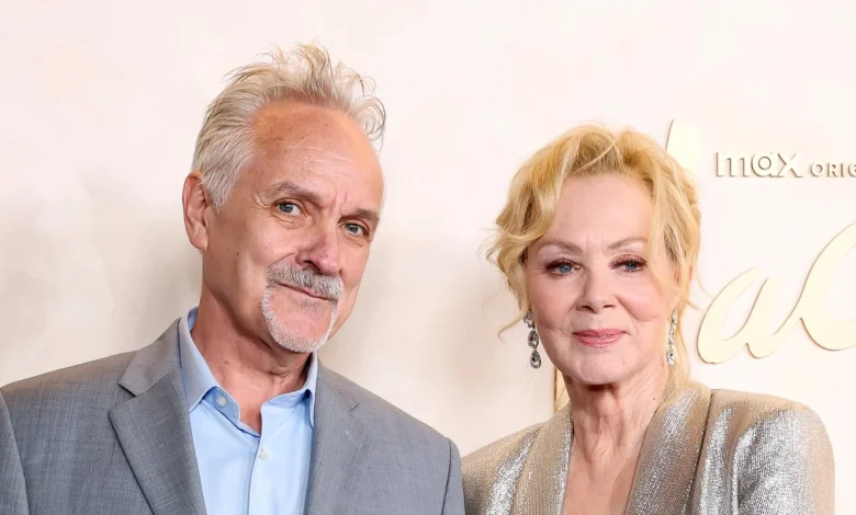 Jean Smart Holds Hands with Boyfriend Joe Pacheco at ‘Hacks’ Final Season Premiere | Caitlin Reilly, Christopher Mcdonald, Dan Bucatinsky, Event Photos, Hacks, Hannah Einbinder, Jean Smart, Jen Statsky, Joe Mande, Joe Pacheco, Lucia Aniello, Mark Indelicato, Paul W. Downs, poppy liu, Robby Hoffman, Rose Abdoo | Celebrity News and Gossip | Entertainment, Photos and Videos